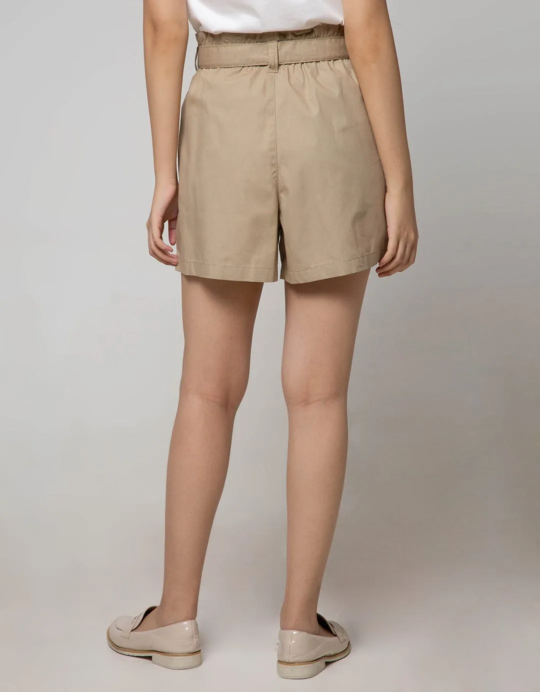 Details Short Pants With Ruffles On Waist