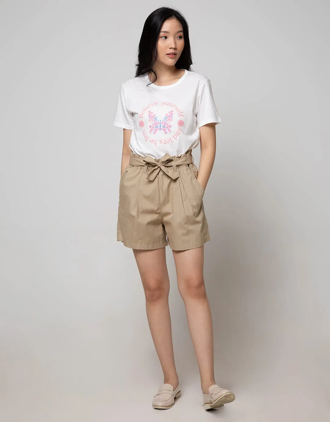 Details Short Pants With Ruffles On Waist
