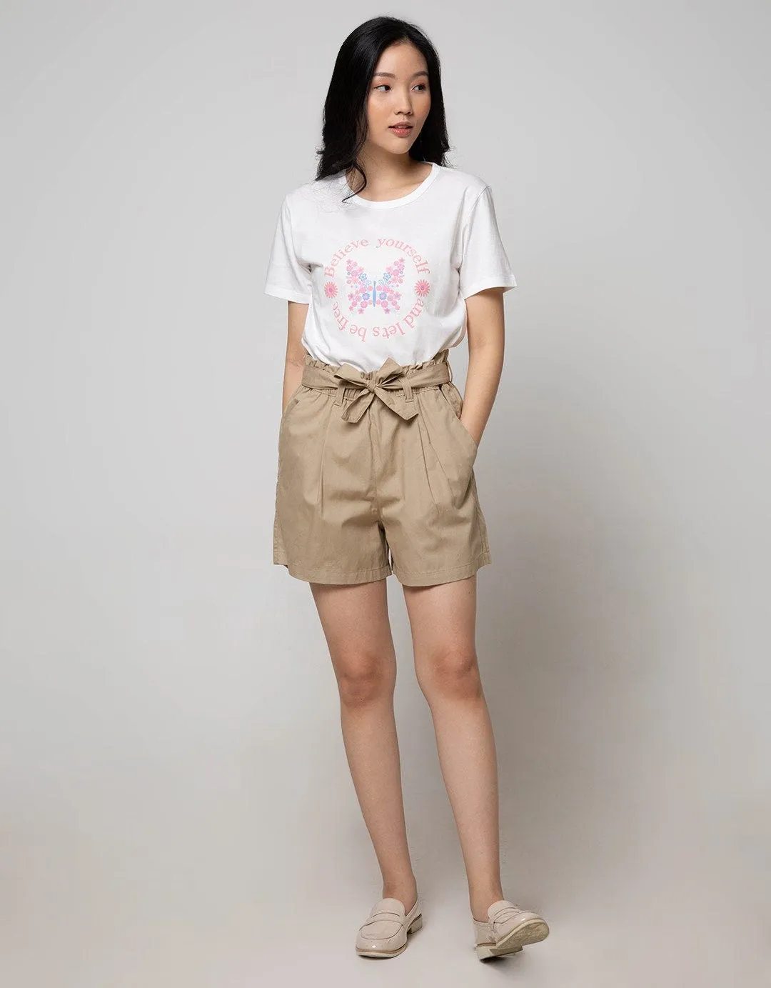 Details Short Pants With Ruffles On Waist