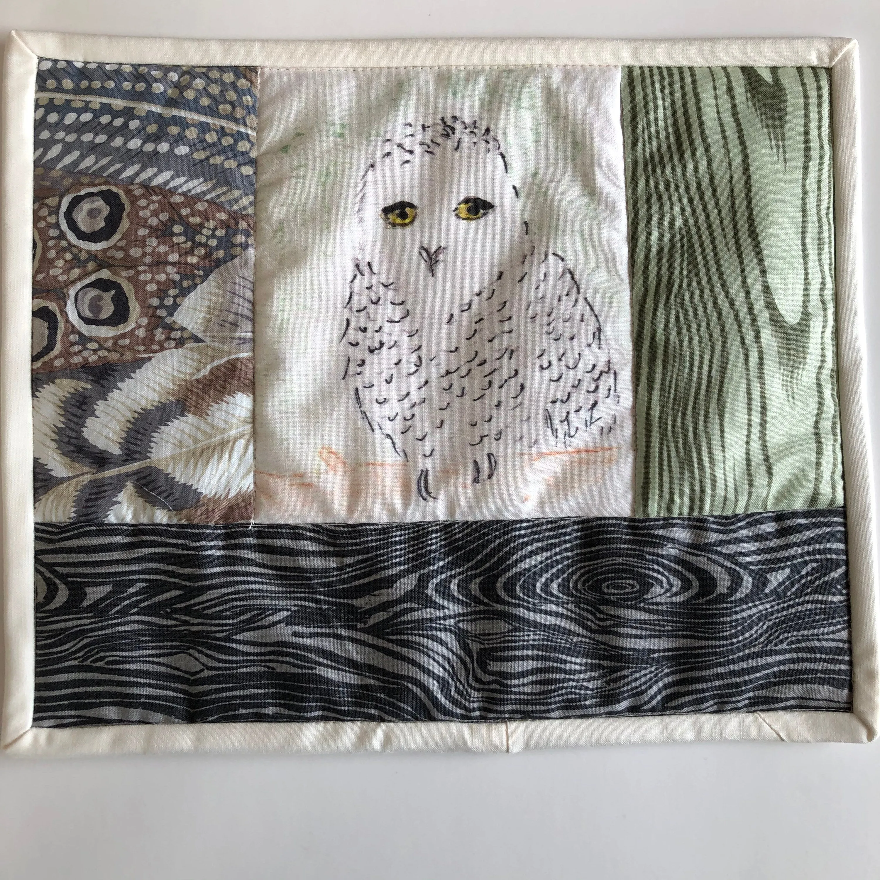 Snowy Owl Mug Rug, Snack Mat, Mini Placemat, Watercolor sketch, mini quilt