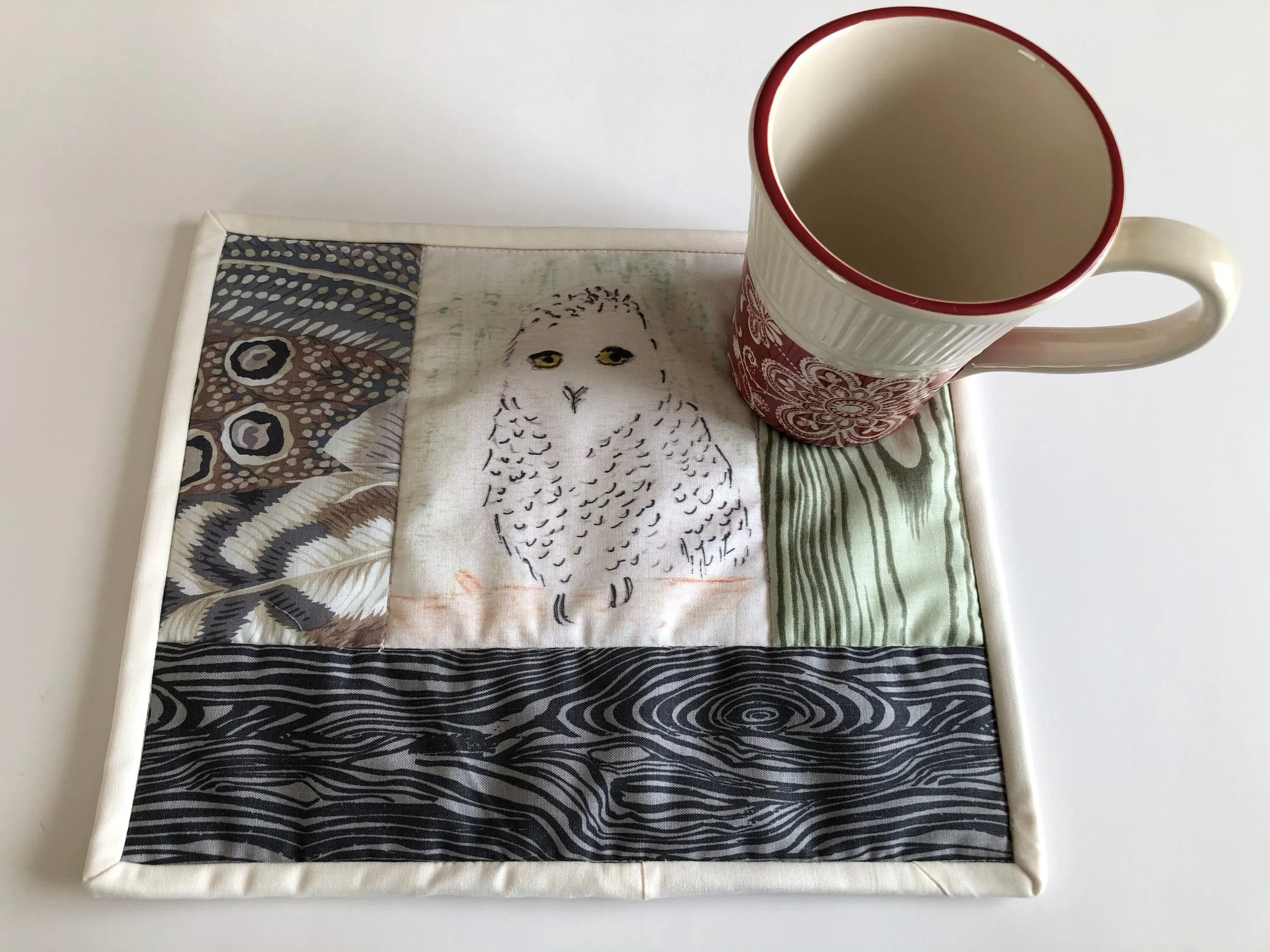 Snowy Owl Mug Rug, Snack Mat, Mini Placemat, Watercolor sketch, mini quilt